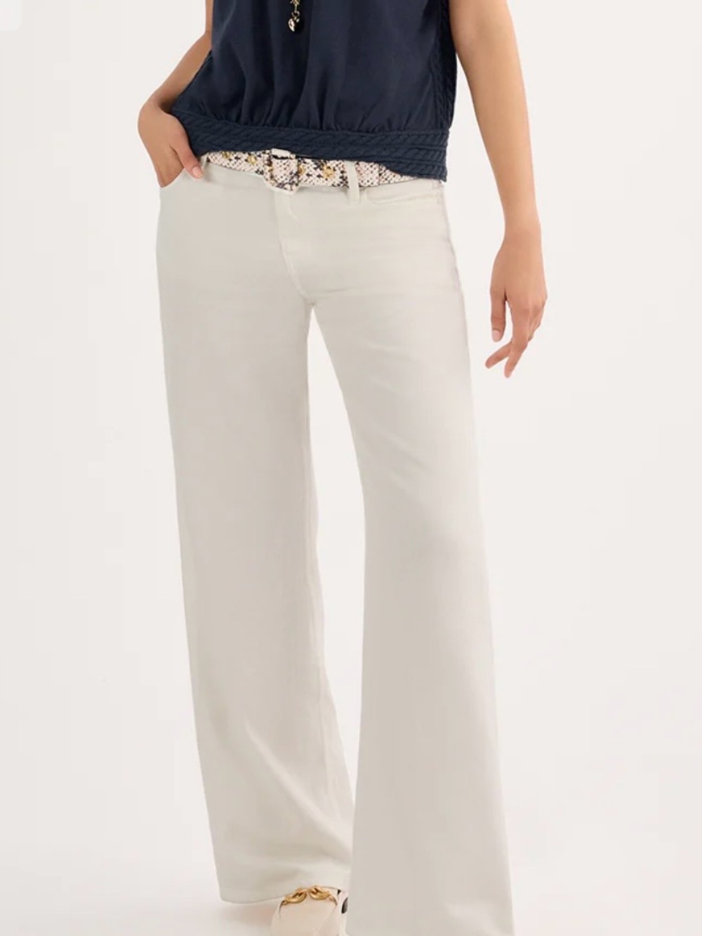 Cabi Ashbury Wide Leg high waisted Jeans